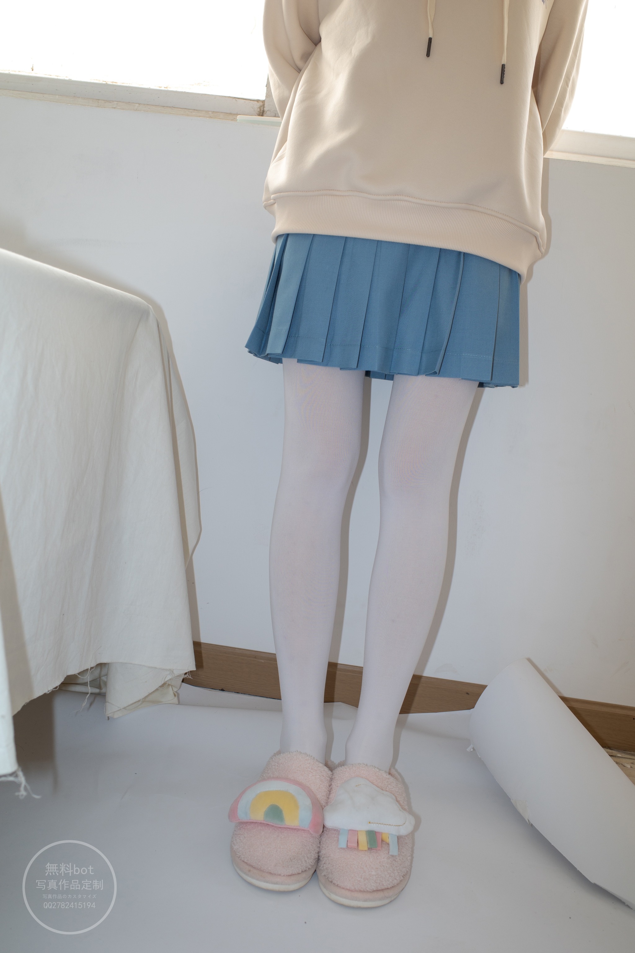 图片[1]-森萝财团 – NO.024 写真 有料 小香 阴暗小房间里的白丝双马尾萝莉 [84P]-XikXak